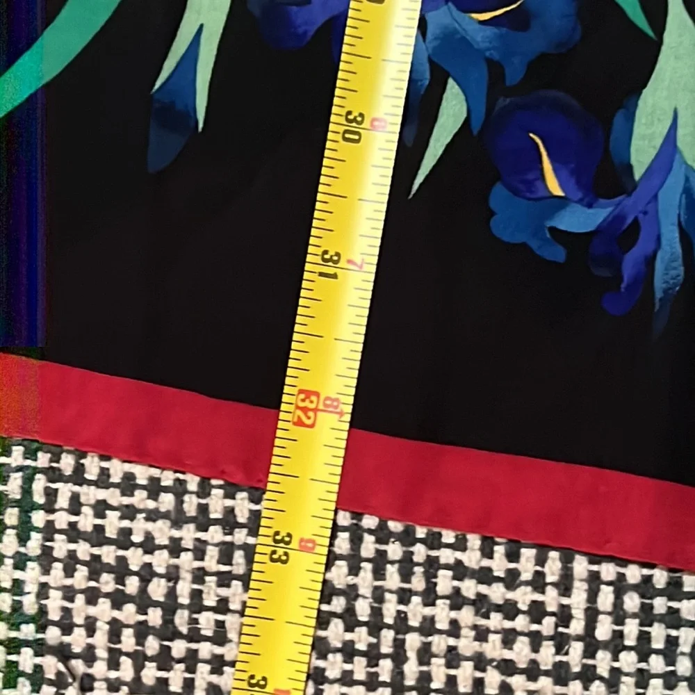 Museum of fine arts Boston women silk scarf excellent condition - Picture 6 of 6